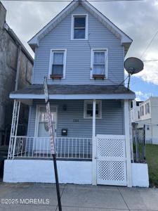 2324 Fairmount Avenue