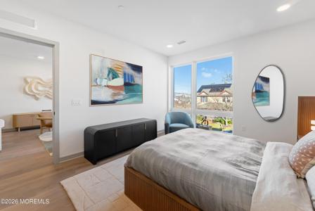 665 2nd Avenue Unit 211