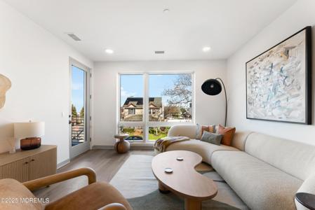 665 2nd Avenue Unit 209