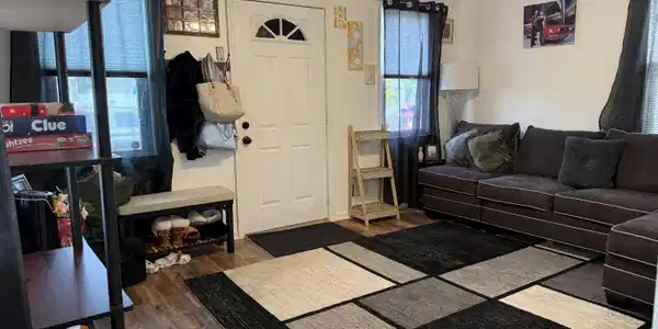 Image 2: Living room 2