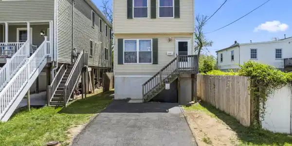 142 Campbell Street