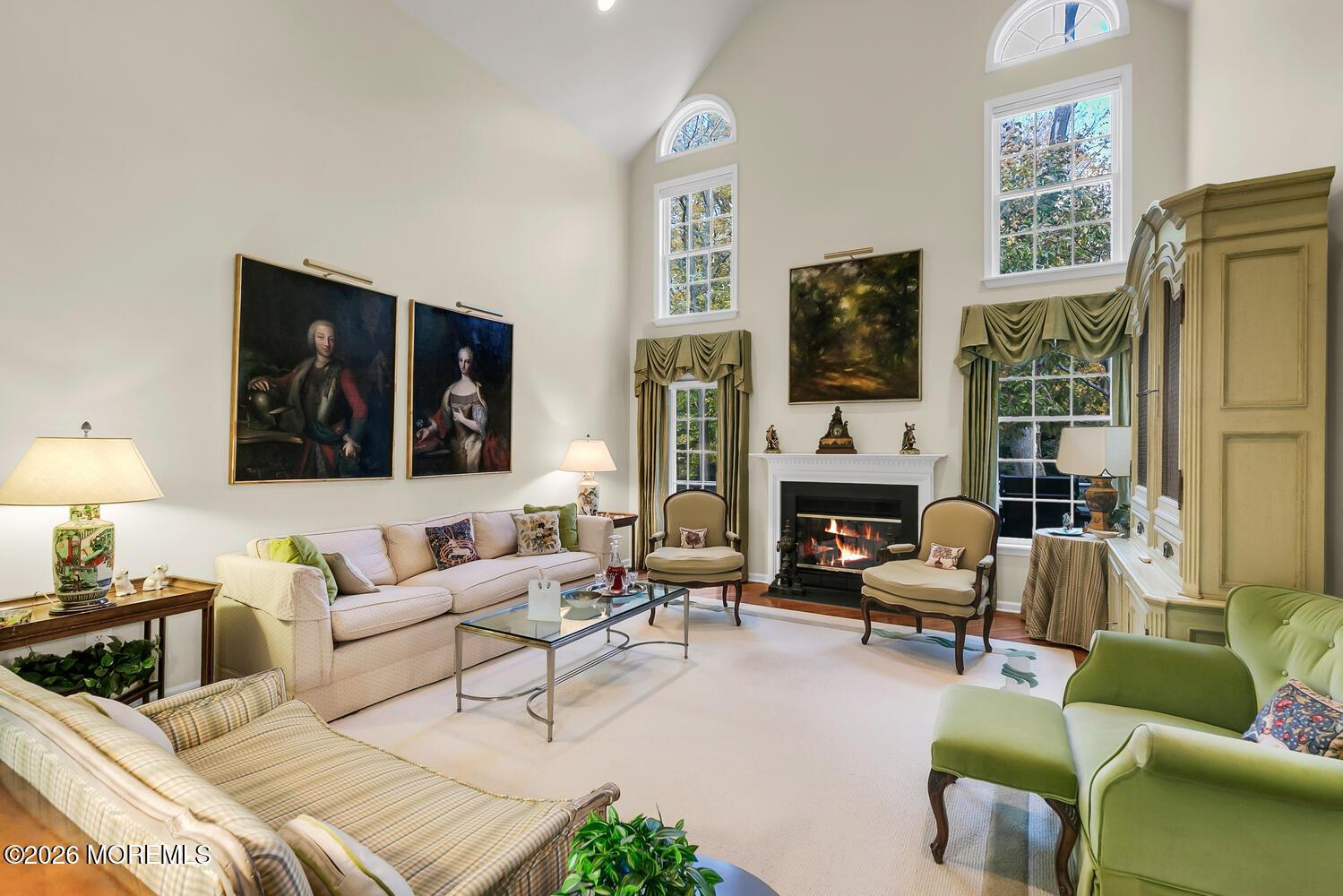 Image 4: Alt view of Great Room