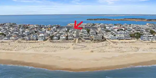 Image 2: Aerial 2 E 47th (17)