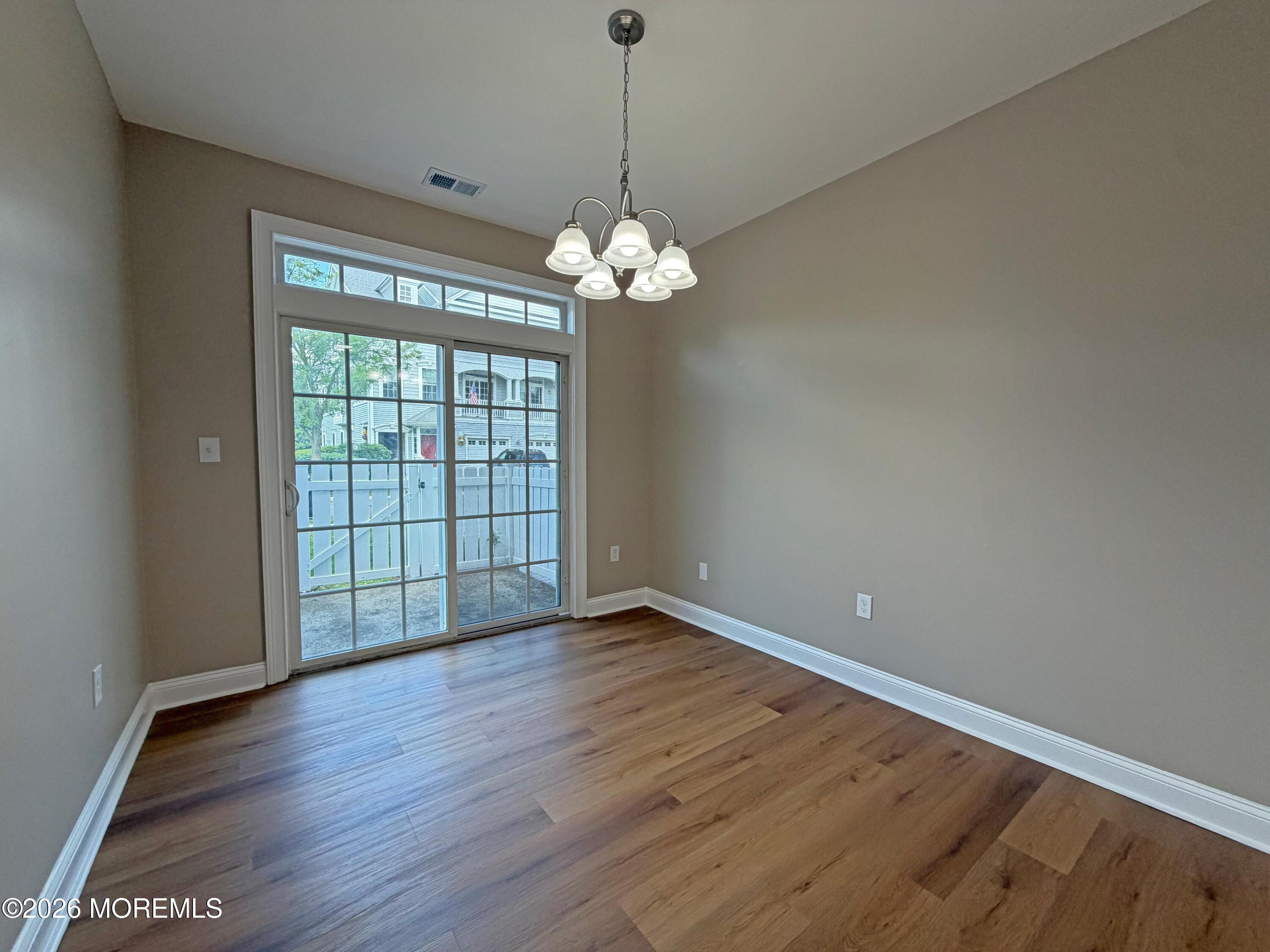 Image 4: EIK