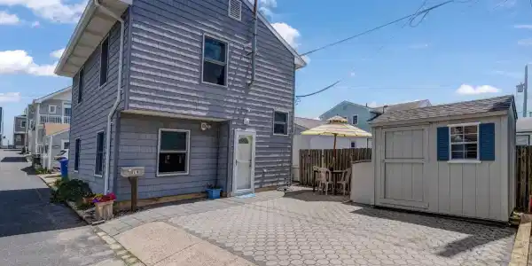 19 E Shore Way