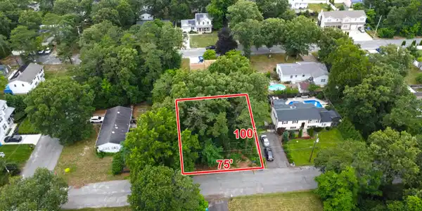 Image 2: 609 12th Ave (2)
