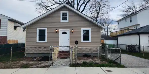 90 Lawrence Avenue