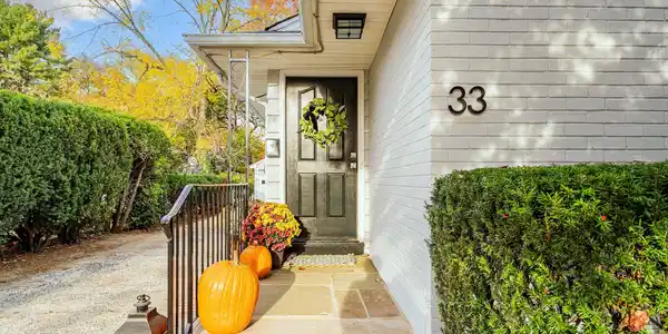 33 Glenmary Avenue