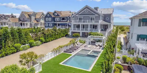 1055 Ocean Avenue