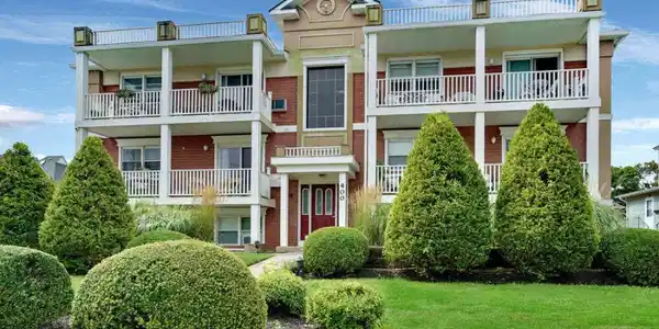 400 4th Avenue Unit 107