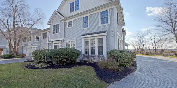 31 Skimmer Lane