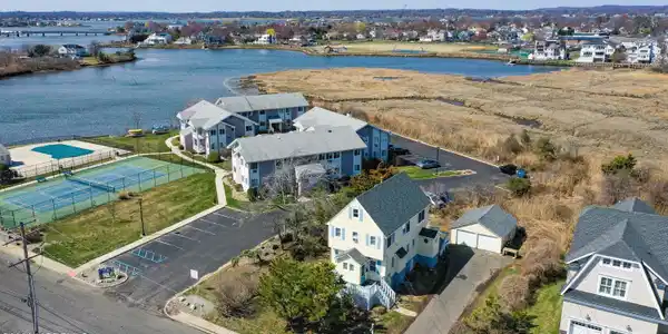 Image 3: DJI_0925-8