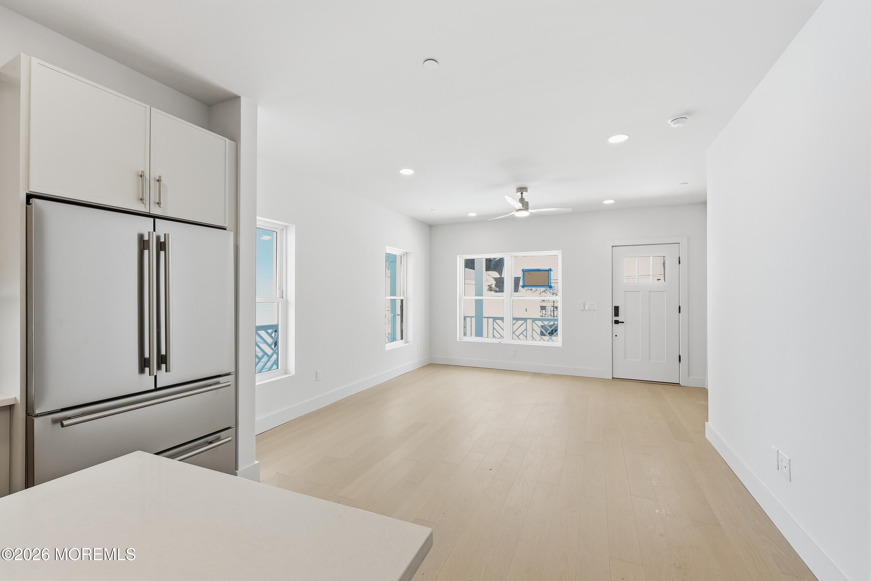 Image 3: Kitchen