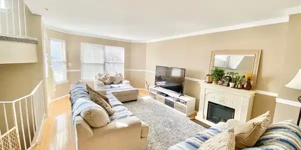 790 Harbortown Boulevard