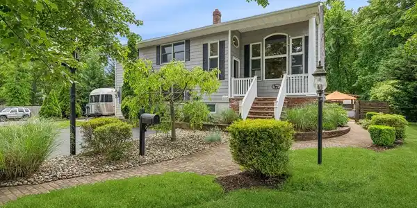 69 Lillian Place