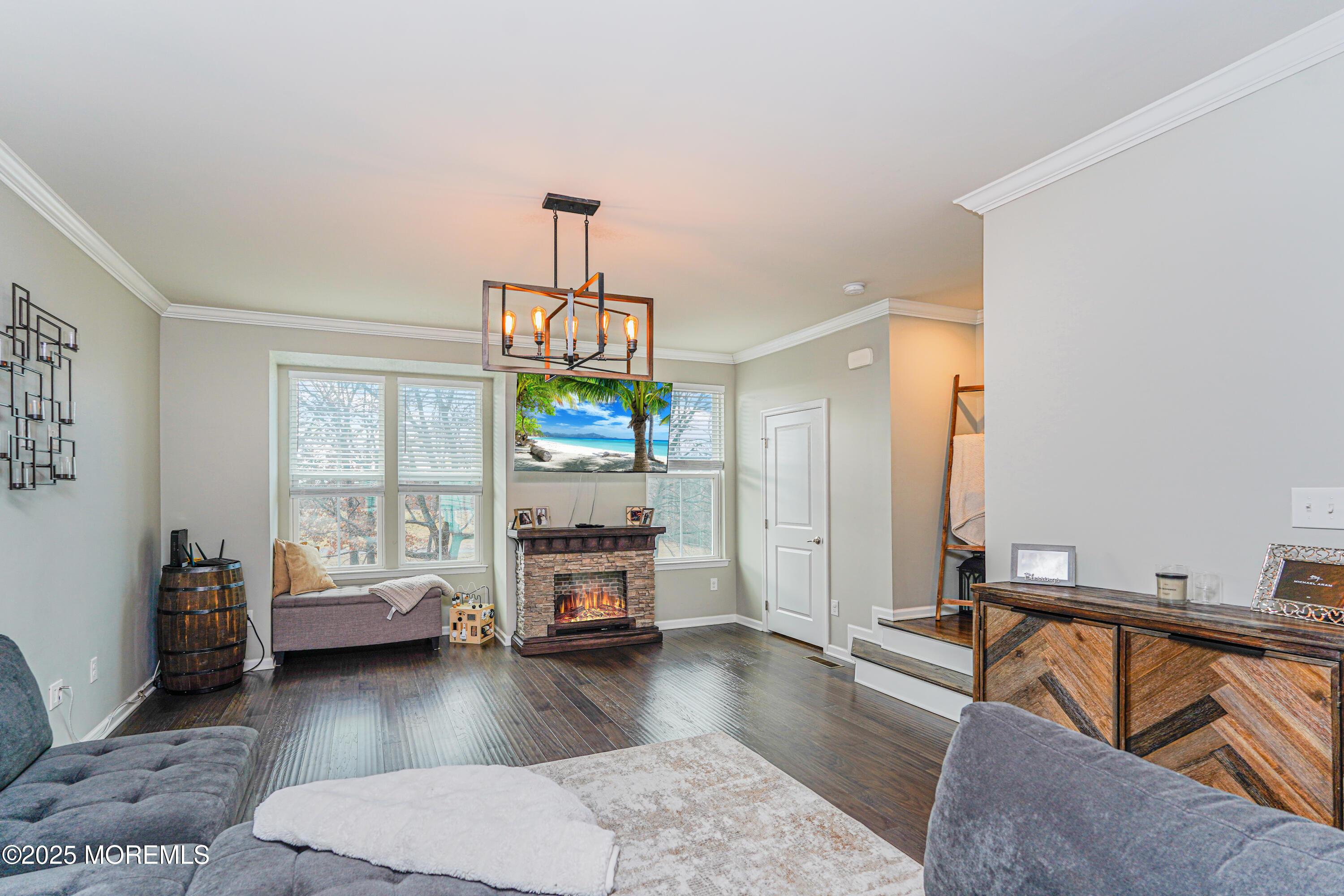 Image 2: Family Room