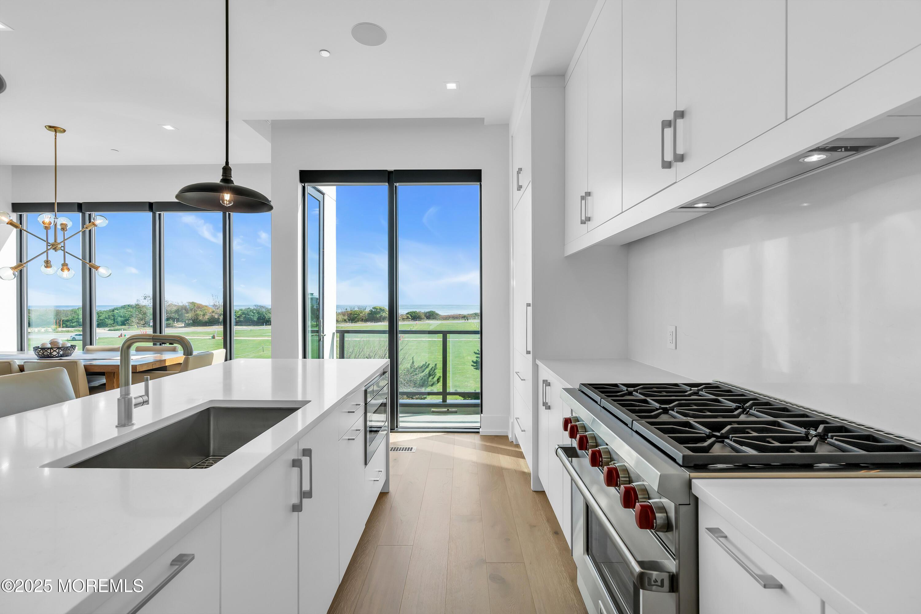 Image 3: 110_dsc02077_192