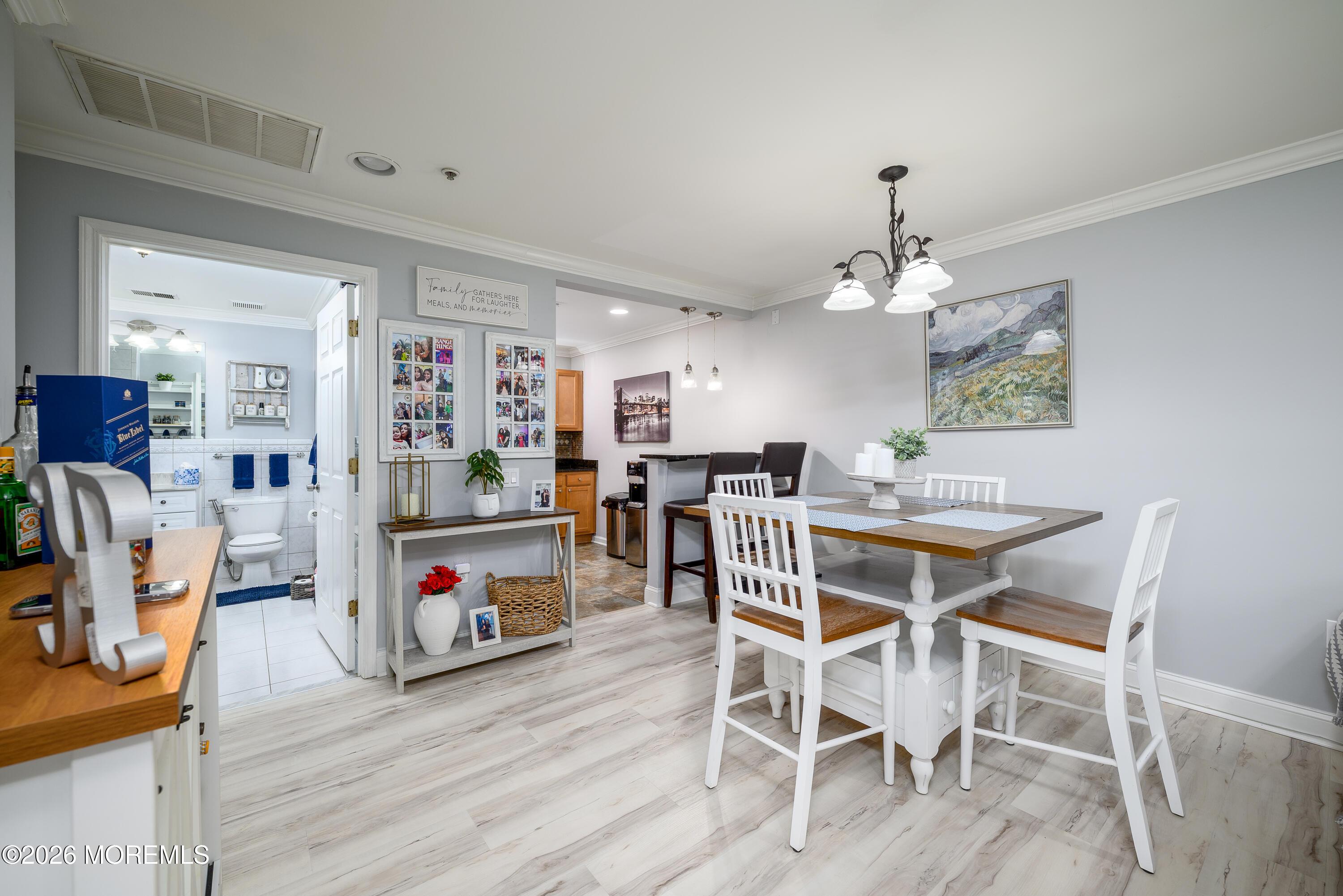 Image 4: 109 Adamecs Way-9