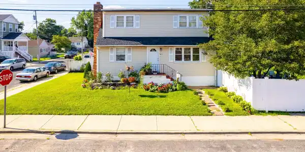 31 Garfield Avenue
