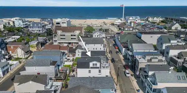 13 Beach Street