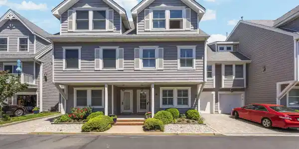 200 2nd Avenue Unit 14