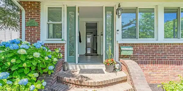 208 E Bergen Place