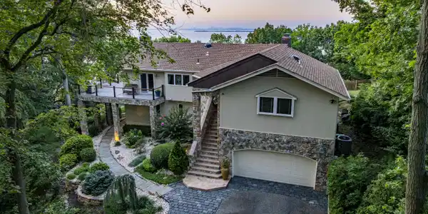 280 Ocean Boulevard