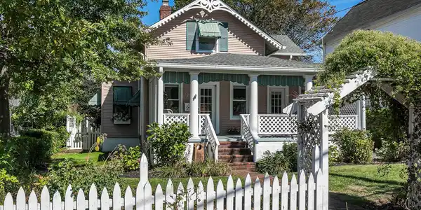 24 Grant Avenue