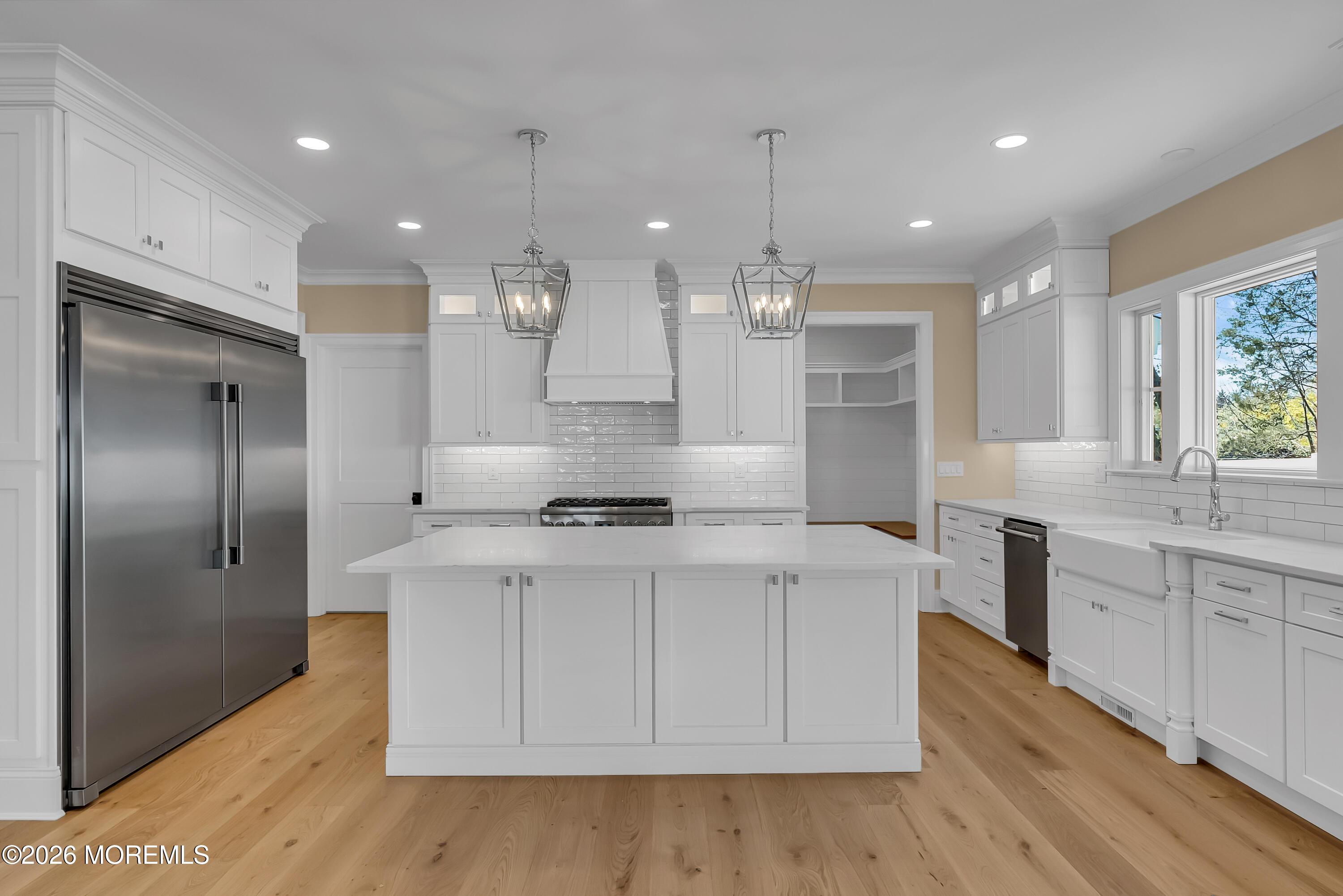 Image 3: Similar Finishes