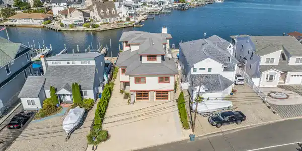 Image 3: photos_high_resolution_DJI_0921