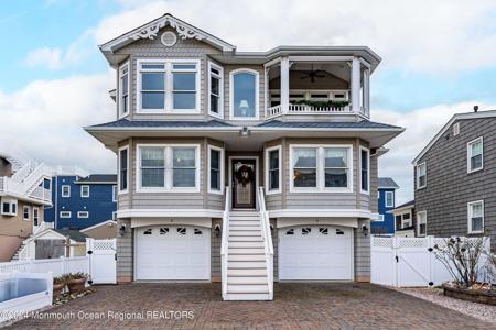 5 W Coughlan Avenue