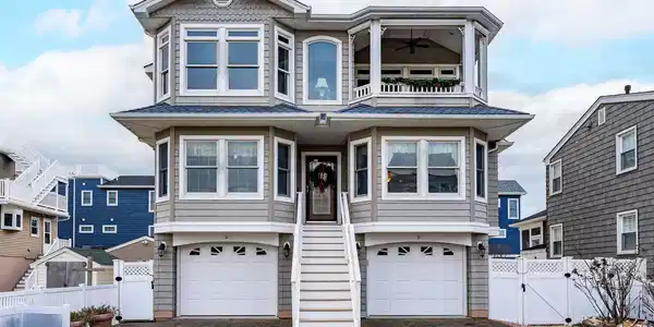 5 W Coughlan Avenue