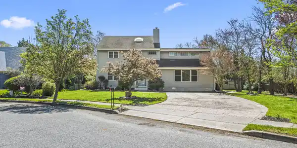11 Wyndham Drive