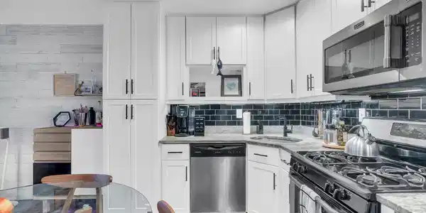 400 4th Avenue Unit 103