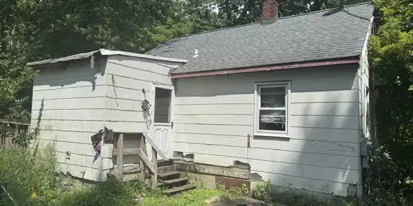 Image 2: House lots 10/11