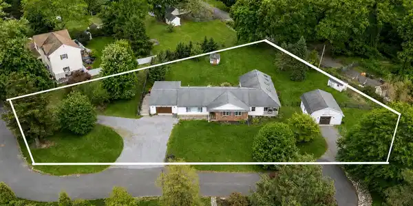 28 Riverview Drive