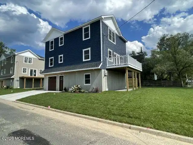 Image 1: Image 01
