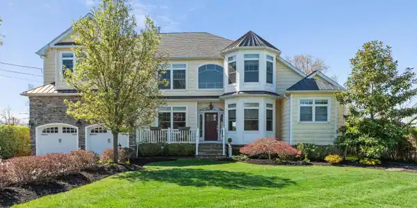 8 Wesley Street