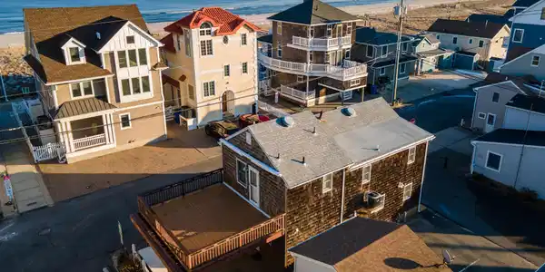 52 E Bay Way
