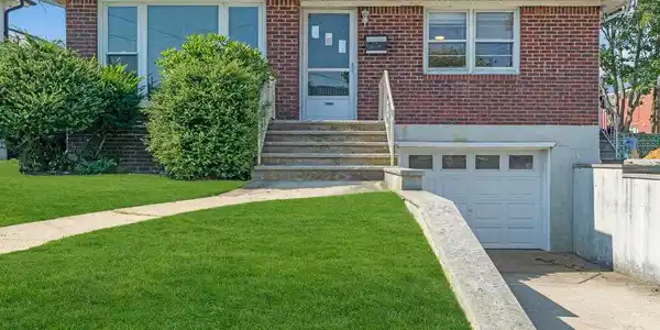 58 Avery Avenue