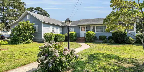 324 E End Avenue