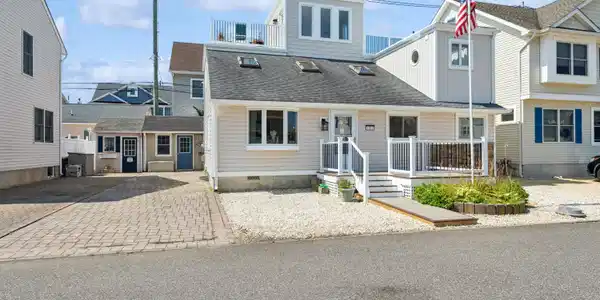 135 N Bayside Road
