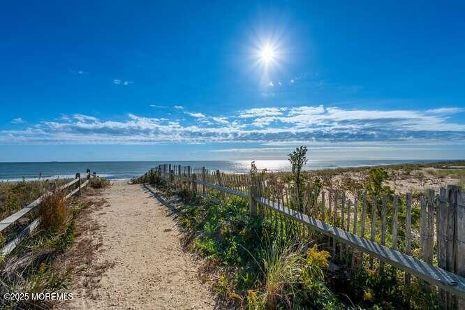 Image 3: anotherbeachentrance