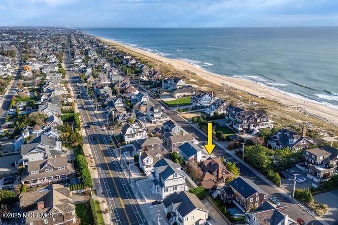 Image 4: dronewitharrow