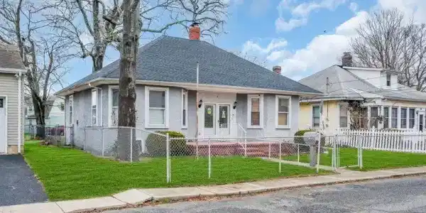 9 Maplewood Avenue