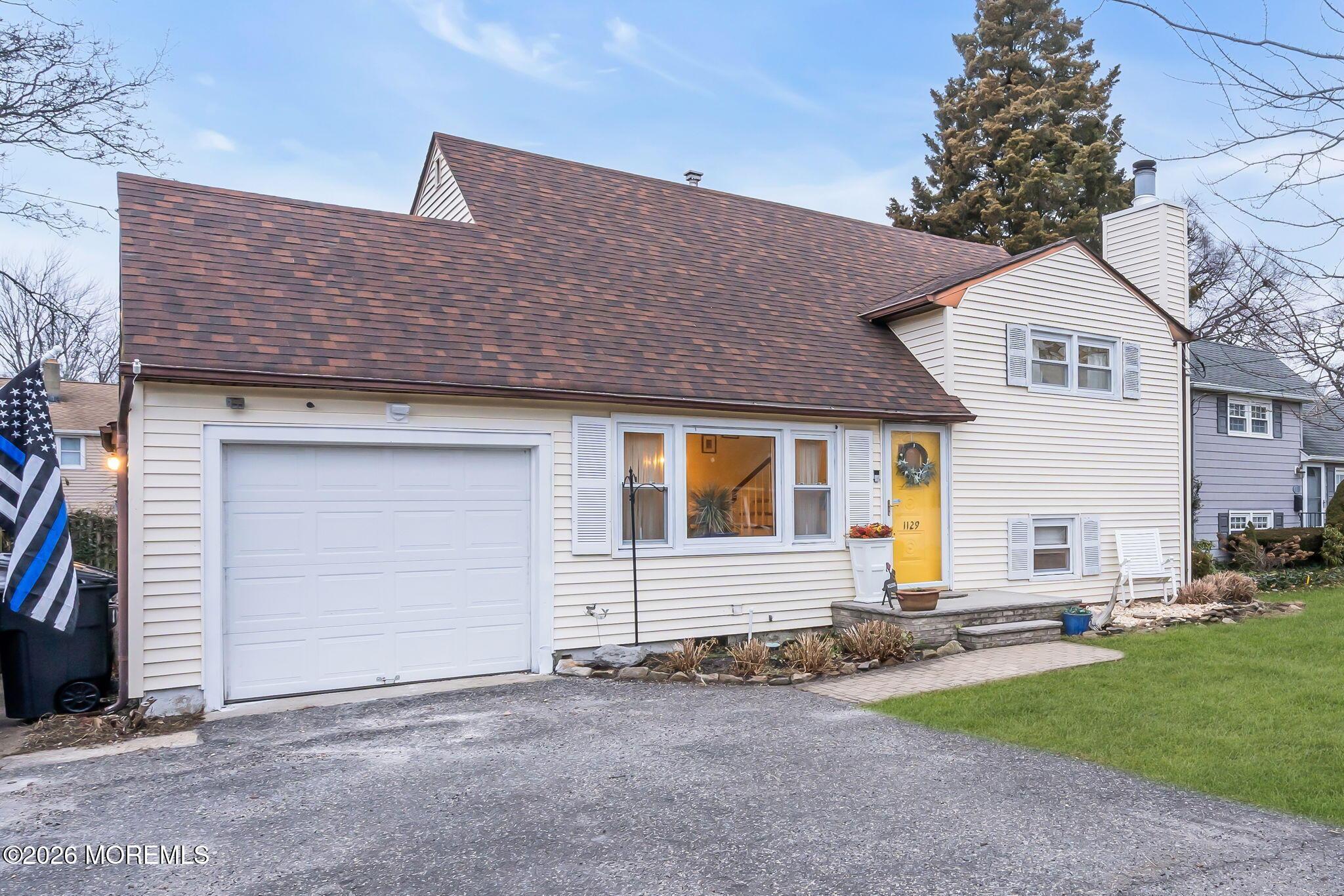 Image 3: 2-web-or-mls-DSC00181-1b