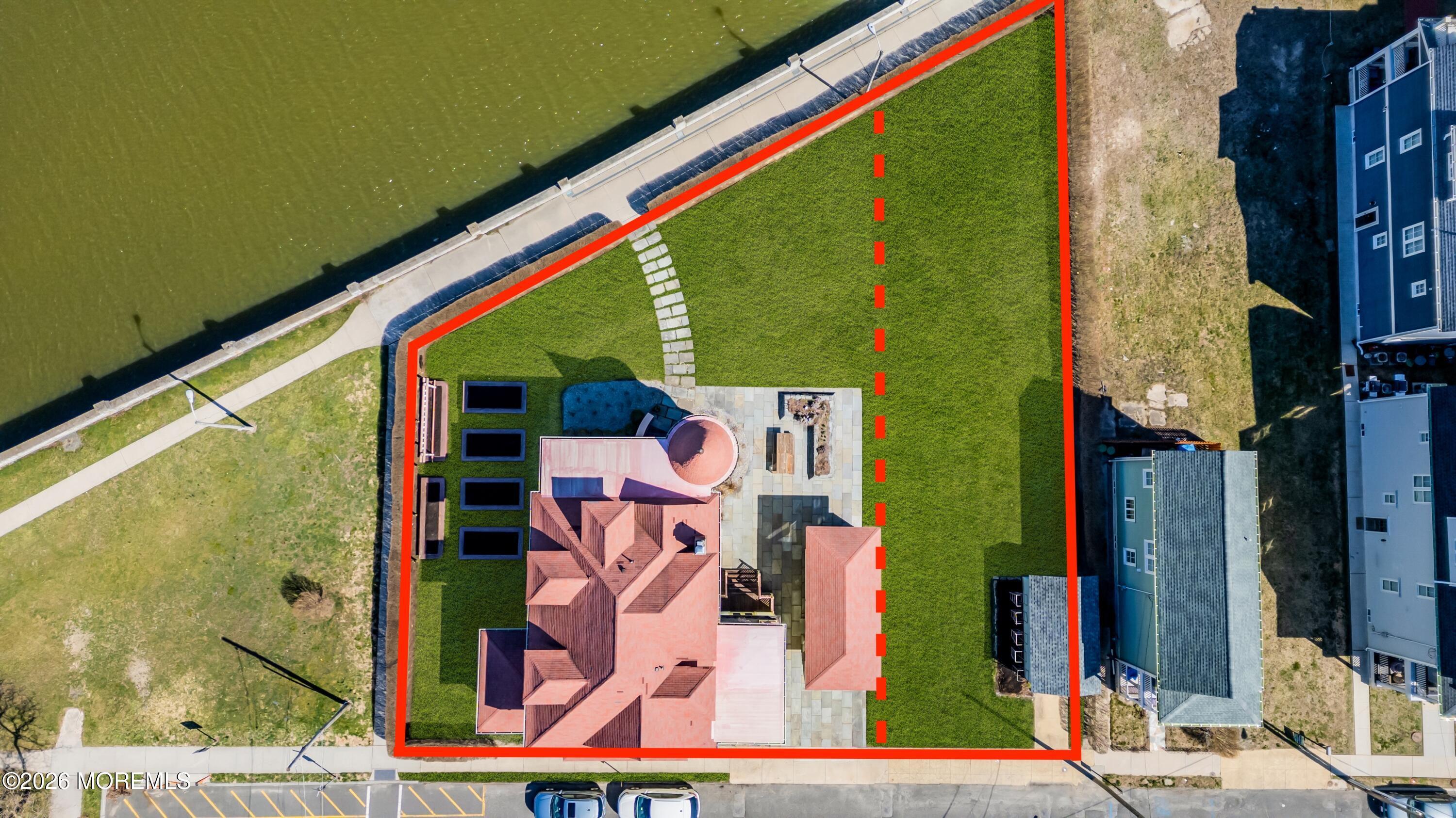 Image 2: 24 Lake Property Line
