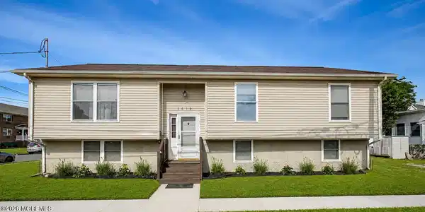 Image 2: E Front Elevation