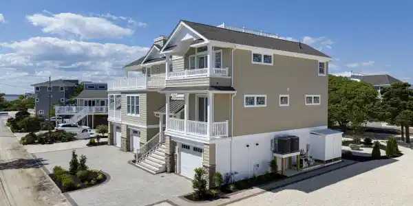 1096C Long Beach Boulevard