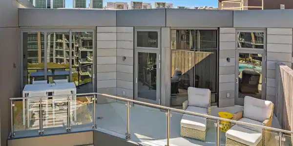 15 Morris Avenue Unit 604